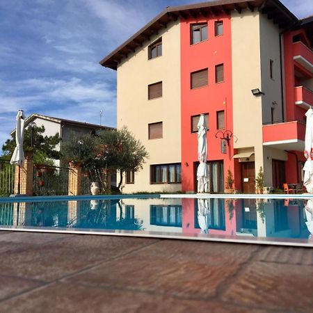 Hotel Opera' Moscufo Kültér fotó