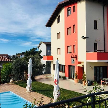Hotel Opera' Moscufo Kültér fotó
