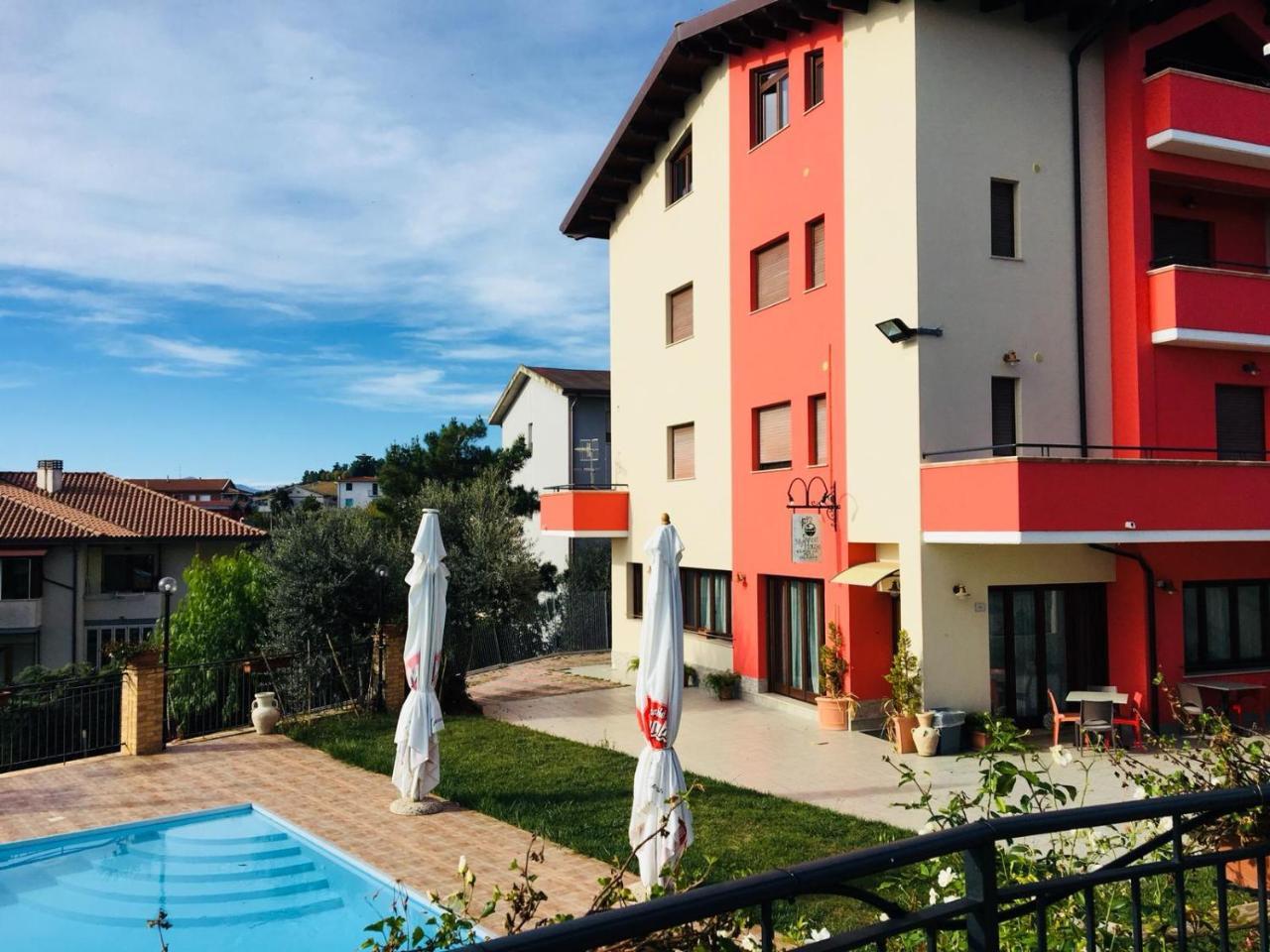 Hotel Opera' Moscufo Kültér fotó